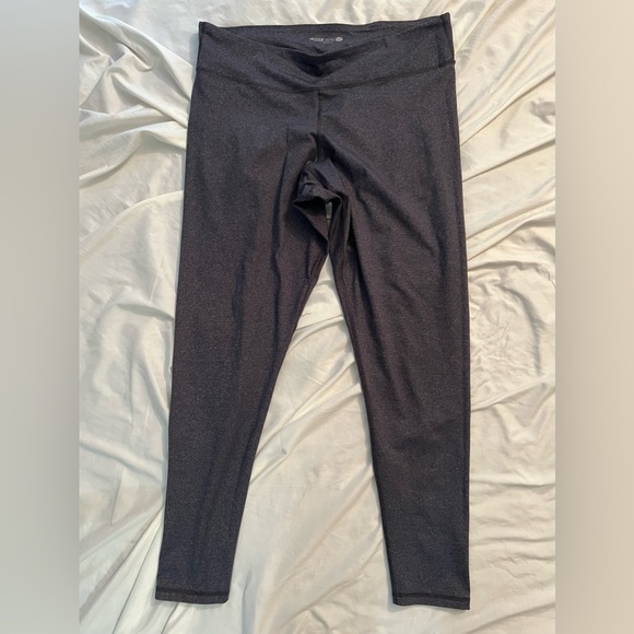 Lot of 3 Old Navy Active Pants - Picture 6 of 6